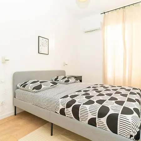 Le Rome -hyper Centre 3 Chambres Climatises Appartamento